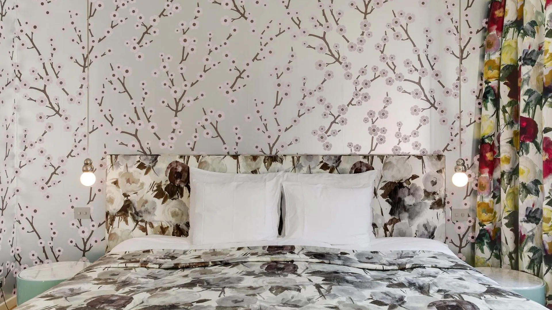 Small Luxury Hotel De Witte Lelie Antwerp