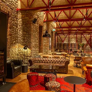 **** Hotel Melesin Distillery Albanien